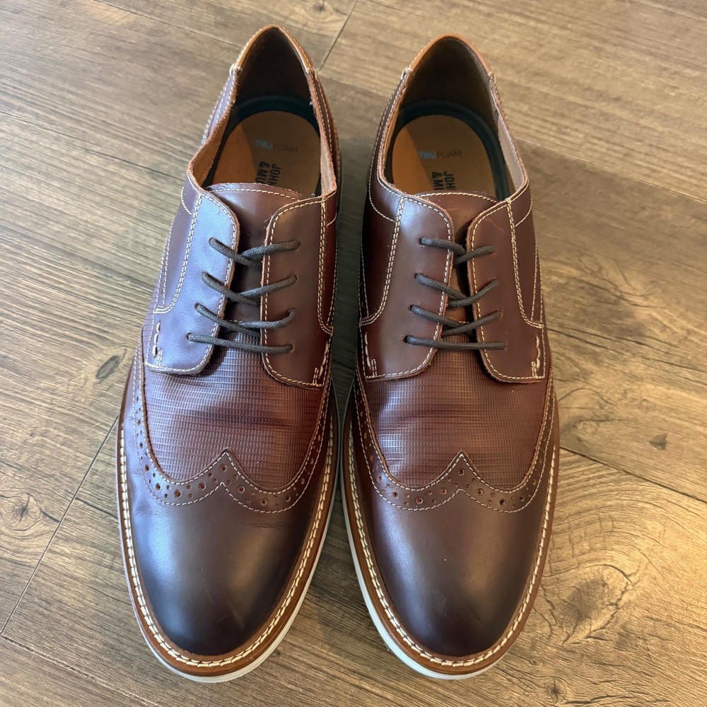 Johnston & Murphy Wingtip Oxford Brown TRUFOAM Dress Shoes Mens 13M 59-4352